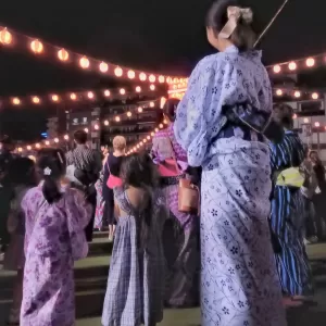 みさ先生と踊る盆おどりのサムネイル